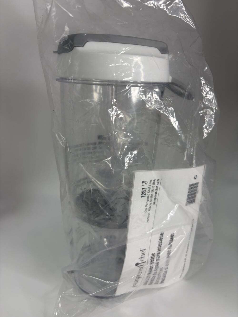 Pampered Chef Infusion Water Bottle Fruit Infuser 20 oz